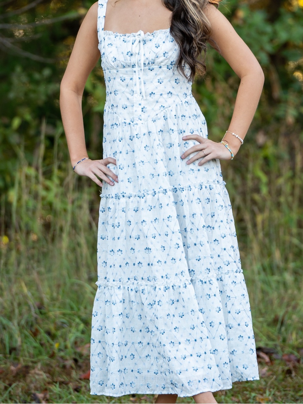 Women’s White Floral Tiered Maxi Dress - Lightweight Summer Sundress